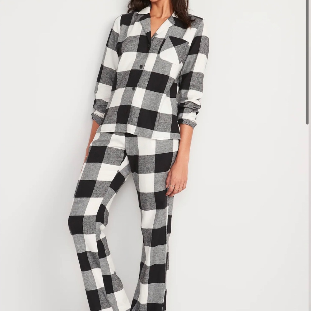 OLD NAVY Pajama Set